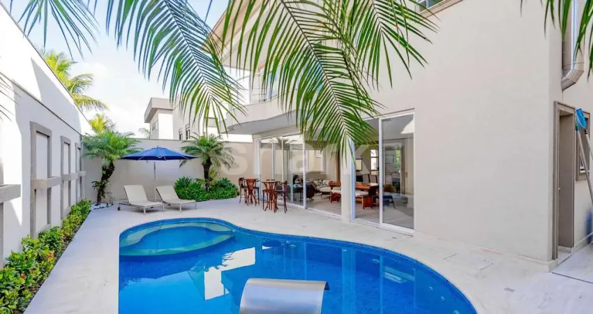 Casa à venda por R$ 5.700.000,00 em Alphaville, Santana de Parnaíba, SP