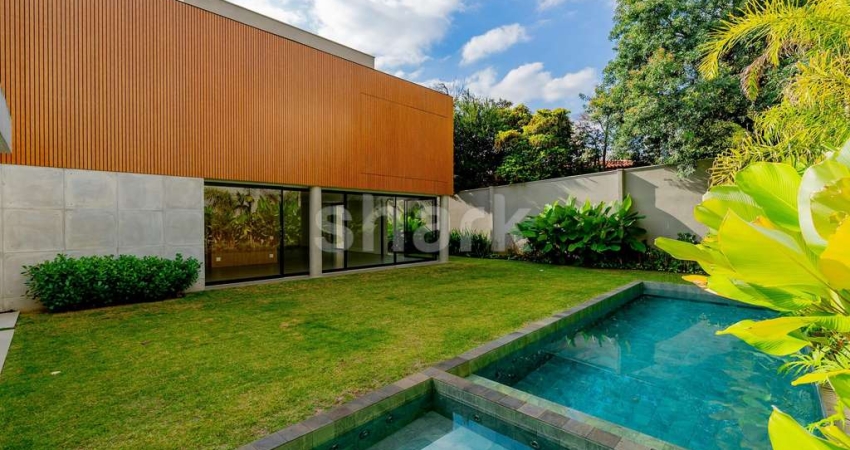 Casa para venda por R$:8.890.000,00 e locação por R$ 55.000,00 em Alto de Pinheiros, São Paulo, SP