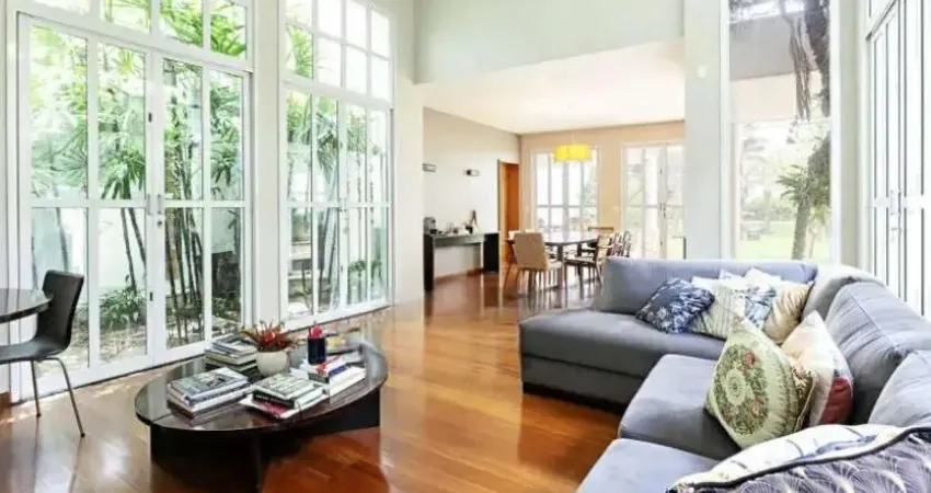 Casa à venda por R$ 12.800.000,00 no Jardim Paulista, São Paulo, SP