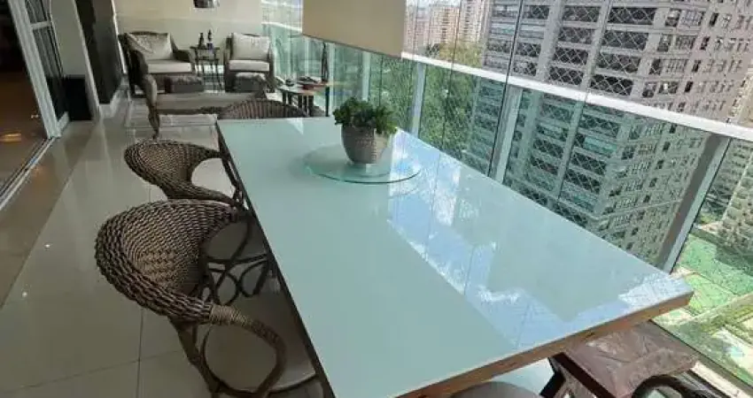 Apartamento MOBILIADO para locação no Centro de Alphaville, Barueri, SP