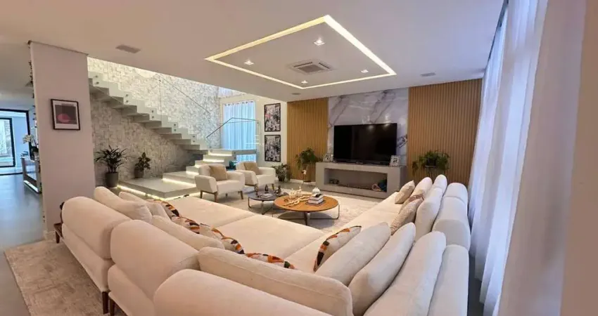 Casa à venda  por R$ 7.950.000,00 e locação R$ 45.000,00 em Alphaville, Barueri-SP