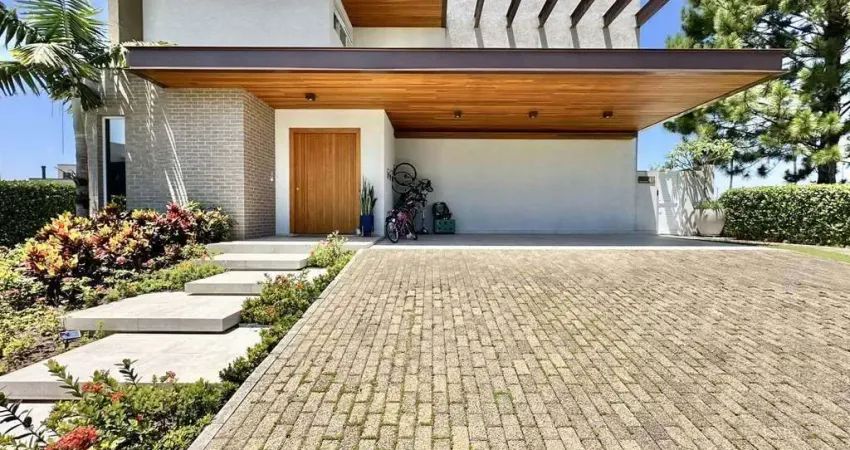 Casa em condomínio fechado com 4 quartos para alugar no Granja Viana, Carapicuíba