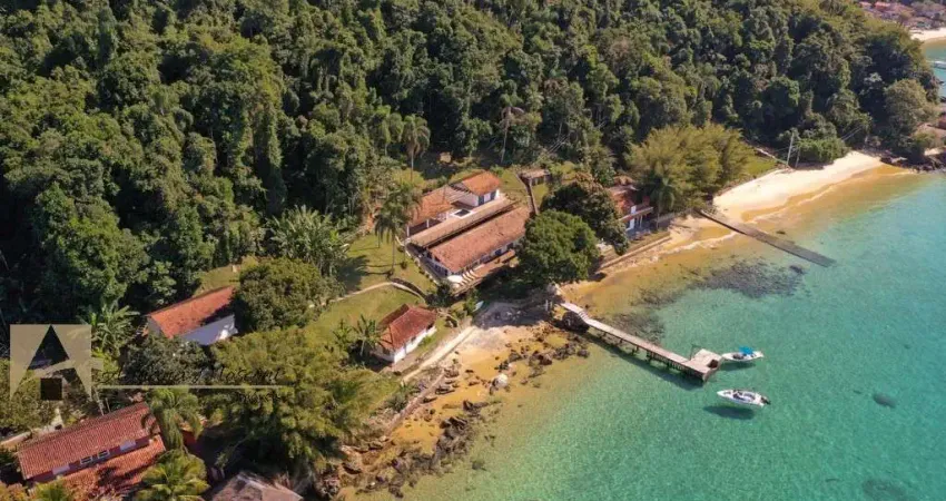 Luxuosa mansão à venda na ilha da gipóia em angra dos reis-rj, com 2 casas, com 12 quartos, 9 suítes e 3 salas. confira já!