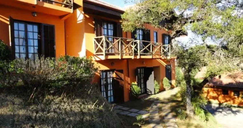 Oportunidade única: pousada comercial à venda em campos do jordão-sp, bairro jaguaribe! 11 quartos, 11 suítes, 13 banheiros, 12 vagas, 440m².