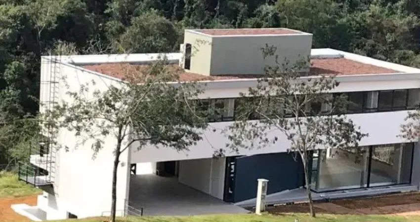 Impecável sobrado de luxo em condomínio fechado em itatiba-sp, 4 suítes, 4 salas, 7 banheiros, 10 vagas, 700 m² de área. venha conferir!