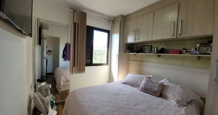 Apartamento para Venda em São Paulo, Vila Carmosina, 2 dormitórios, 1 banheiro, 1 vaga