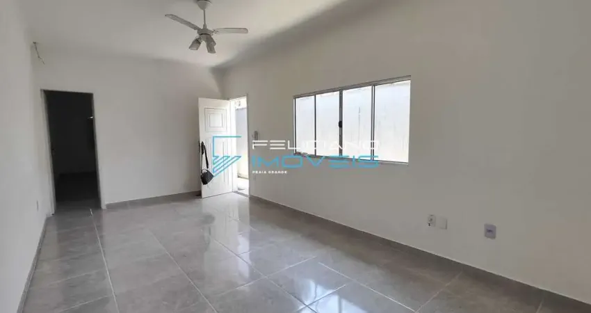 Casa com 3 quartos, Guilhermina, Praia Grande - R$ 749 mil, Cod: 4821