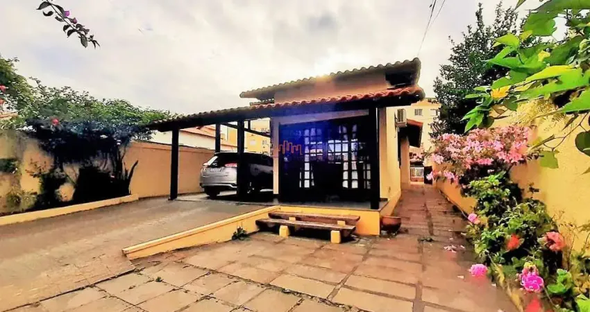 Casa para Venda em Maricá, Mumbuca, 3 dormitórios, 1 suíte, 3 banheiros, 3 vagas