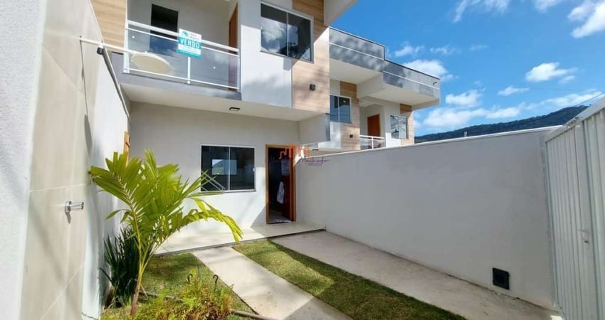 Casa Duplex para Venda em Maricá, São José do Imbassaí, 2 dormitórios, 1 suíte, 2 banheiros, 1 vaga