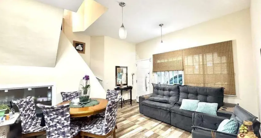 OPORTUNIDADE, Sobrado à venda de 3 quartos, 1 suíte no Bairro Marapé