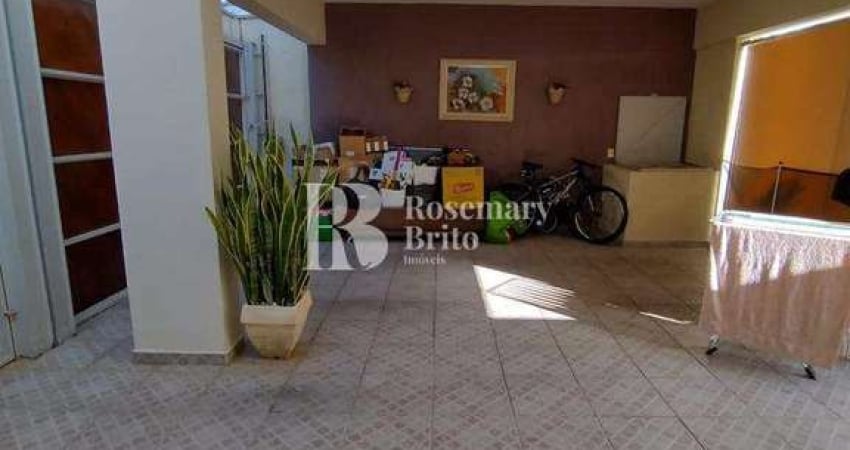 Casa com 4 dorms, Vila Jaboticabeira, Taubaté - R$ 790 mil, Cod: 1059