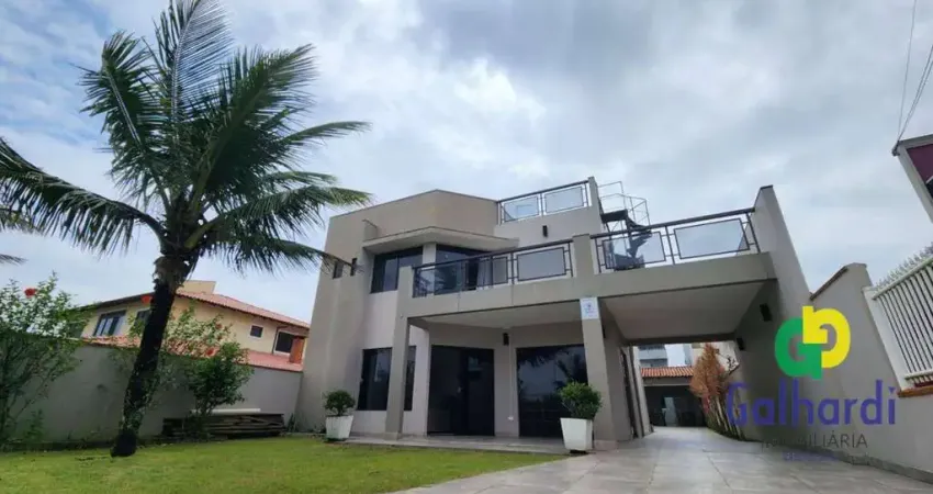 Sobrado  Mobiliado com 4 dormitórios sendo 1 suite  à venda, 240 m² por R$ 1.890.000 - Praia Das Conchas - Itapoá/SC