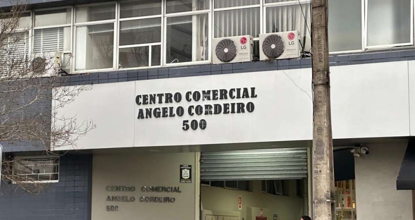 Ponto comercial para alugar na Rua João Ângelo Cordeiro, 500, Bom Jesus, São José dos Pinhais