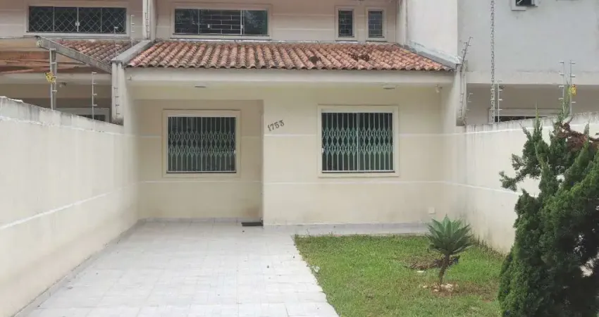 Casa com 3 quartos para alugar na Rua Francisco Munõz Madrid, 1753, Roseira, São José dos Pinhais