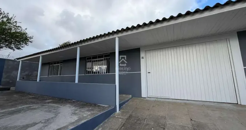 Casa com 2 quartos para alugar na Palmiro Vaccari, 17, Pedro Moro, São José dos Pinhais
