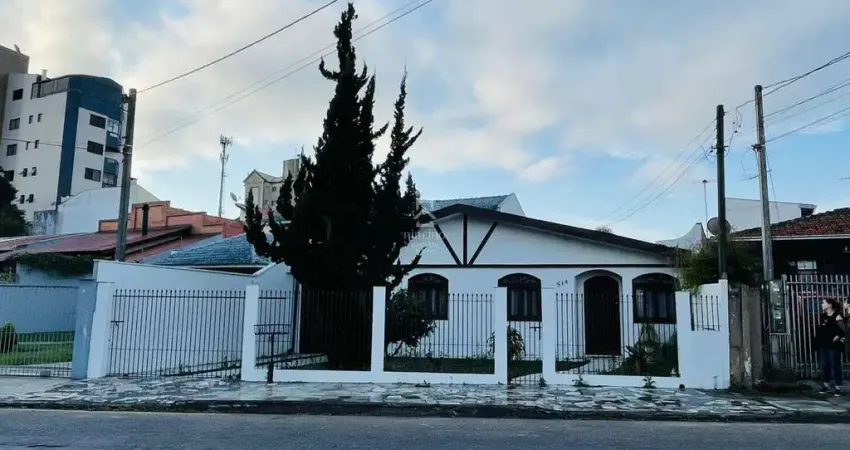 Casa com 3 quartos para alugar na Rua João Ernesto Kilian, 614, São Domingos, São José dos Pinhais