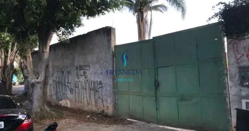 Terreno à venda em Caxingui, São Paulo