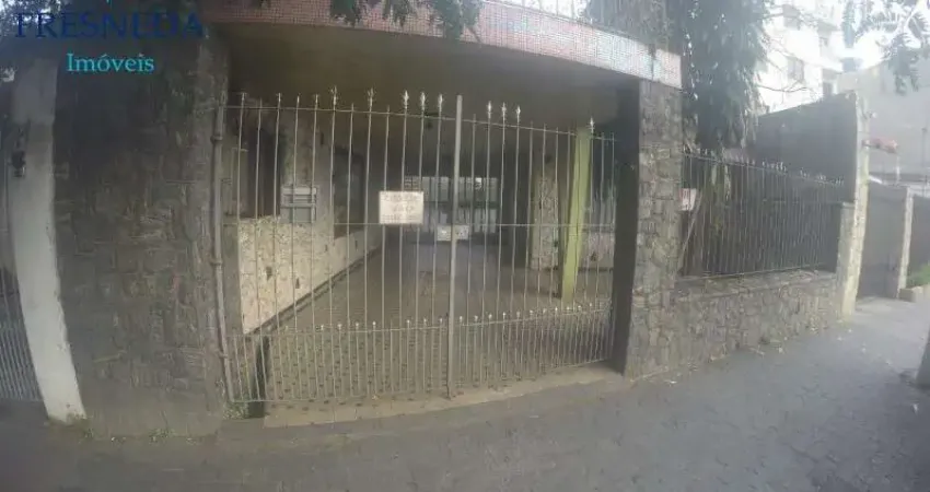 Terreno para venda!!!! ideal para construtor!! ótima localização!!! 880m², existe uma construção antiga no terreno!!!