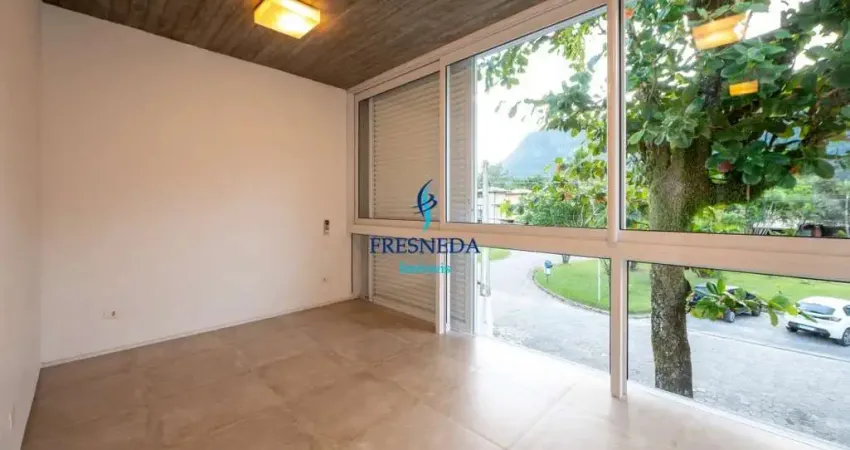 Casa à venda no Guaecá, São Sebastião