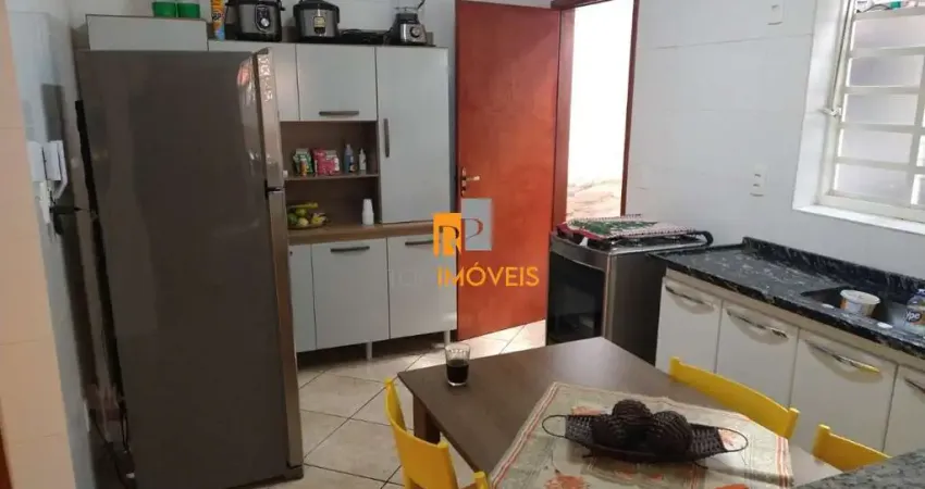 Casa com 3 quartos à venda na Caetano Cariani, 1281, Parque União, Bauru
