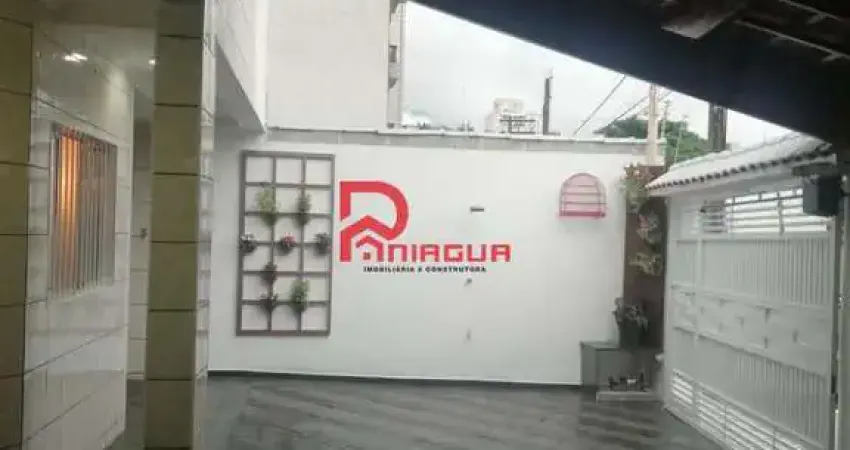 Sobrado com 4 quartos, Aviação, Praia Grande - R$ 550 mil, Cod: 4486
