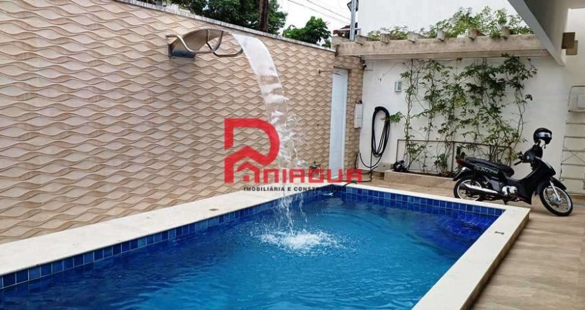 Casa com 3 quartos, Canto do Forte, Praia Grande - R$ 3 mi, Cod: 5715