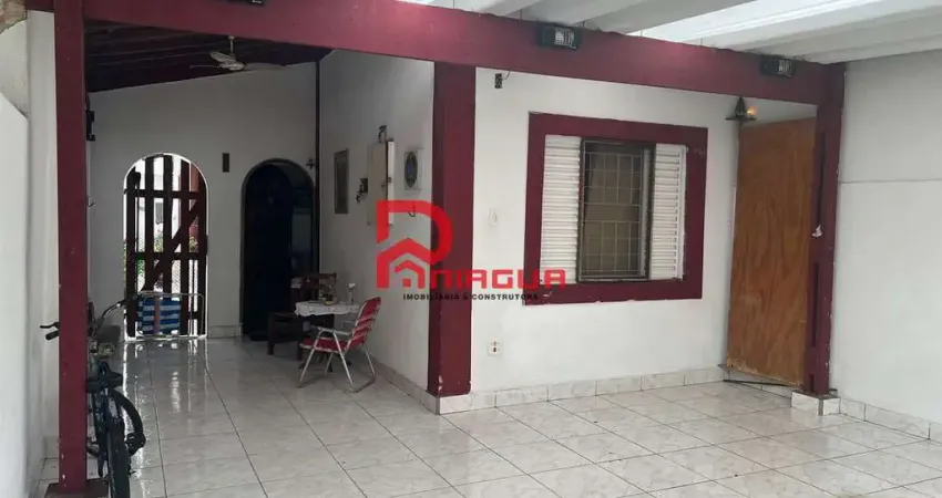 Casa com 3 dorms, Canto do Forte, Praia Grande - R$ 530 mil, Cod: 5845