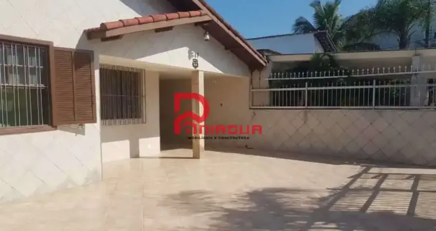 Casa com 4 quartos, Solemar, Praia Grande - R$ 643 mil, Cod: 8388