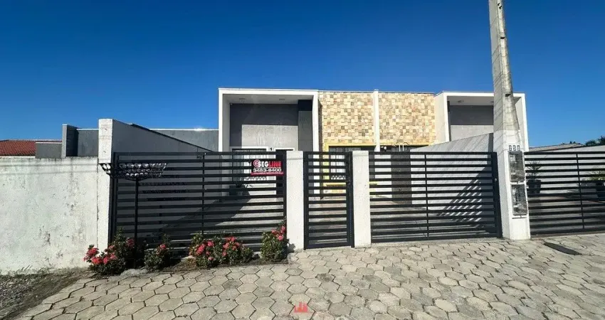 Linda casa alto padrão com 03 quartos no Gaivotas.