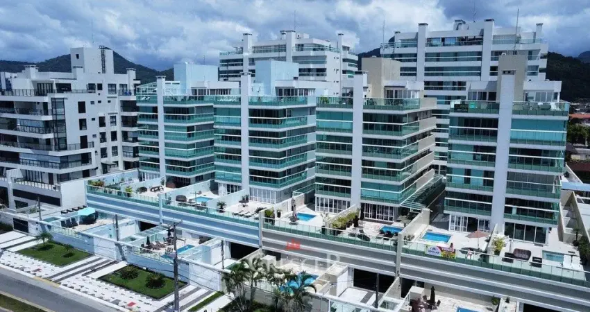 Amplo apartamento mobiliado frente mar em Caiobá!!