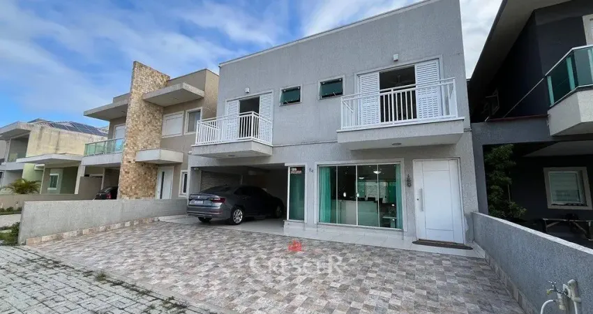 Casa com 4 quartos à venda na Avenida Paranaguá, 11534, Costa Azul, Matinhos