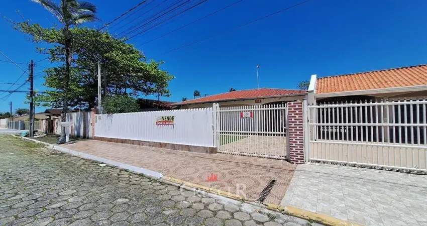 Casa com 3 quartos à venda na Avenida Paranaguá, Saint Etiene, Matinhos