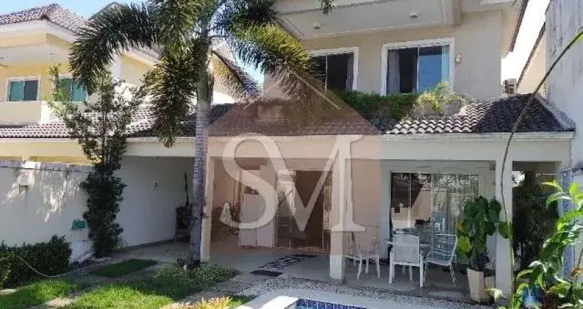 Casa Tríplex de Luxo no Recreio dos Bandeirantes, 4 Suítes, 320m², Condomínio Riviera del Sol, Infraestrutura Completa