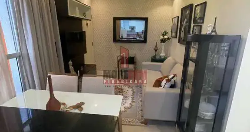 Lindo apartamento térreo, totalmente reformado, 2 dorms com quintal.