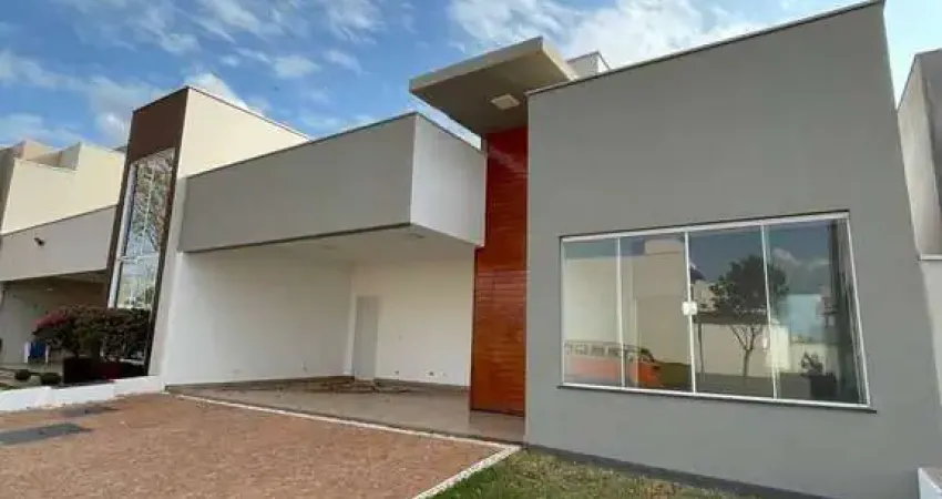Casa térrea - 3 dorms, suite, espaço gourmet, repleta de armários.