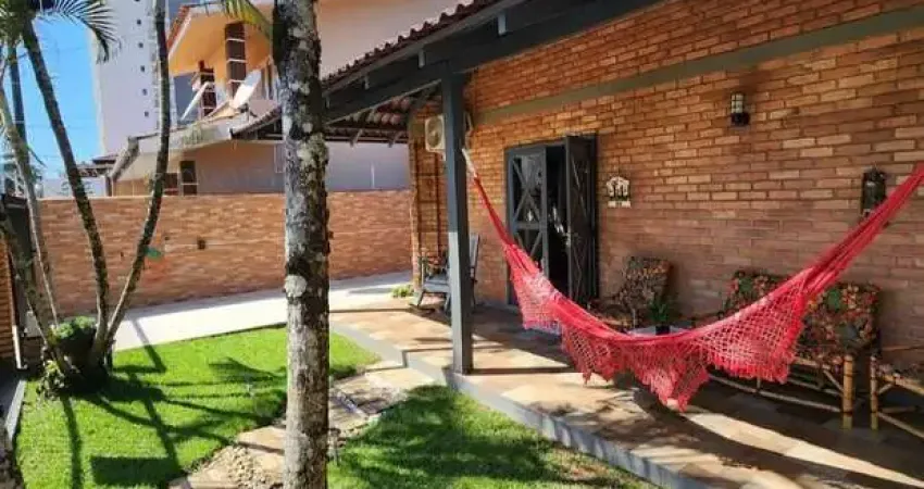 Casa 3 dormitórios 2 suítes - Centro - Balneário Piçarras