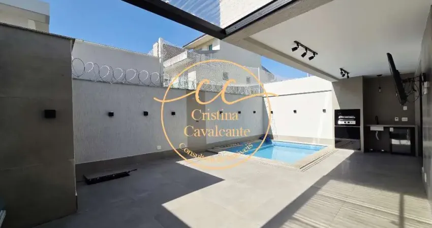 Imóvel de Luxo no Recreio dos Bandeirantes: Casa Duplex com 3 Suítes, 152m², 3 Vagas e Piscina