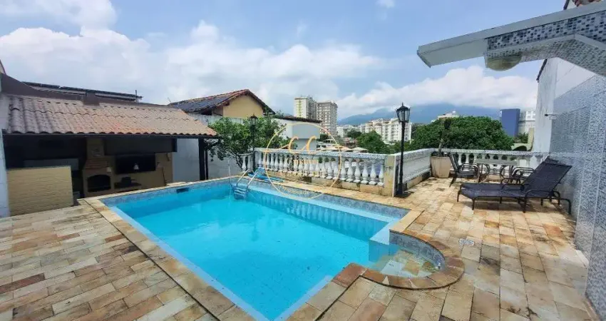 Tanque-Casa Triplex à venda: 4 quartos, 2 suítes, 360 m², varanda, área gourmet, piscina