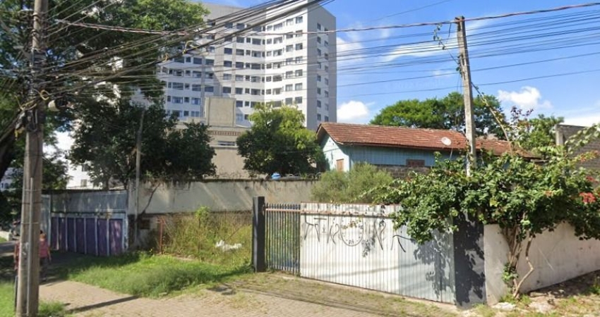 Terreno na Av. Brasília 50mts da pracinha do Novo Mundo
