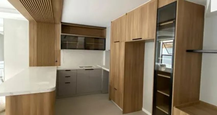 Casa de Condomínio com 3 Quartos à venda, 192m² - Santa Felicidade