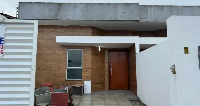Casa no José Américo com piscina e com cartório incluso!!!