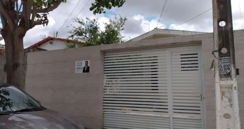Oportunidade em Campina Grande! Bela casa na Dinamérica!
