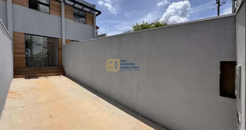 Casa geminada à venda - 2 suítes - 1 vaga - 3 banheiros - 100m²- santa mônica bh