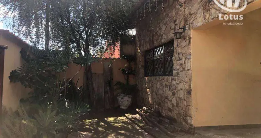 Casa com 4 dormitórios à venda, 200 m²- Jardim Santa Cruz - Jaguariúna/SP