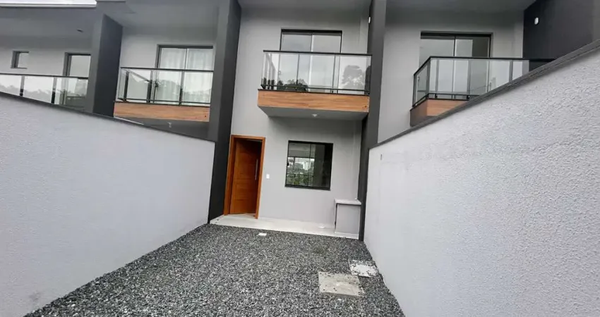 Sobrado  Geminado Novo  à venda no Bairro Anita Garibaldi - Joinville - SC, no valor de R$399.000,00
