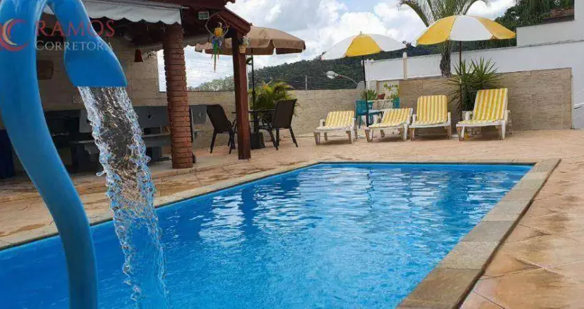 Casa à venda com 3 dormitórios, sendo 1 suíte, no jardim le villete, em águas de lindóia.