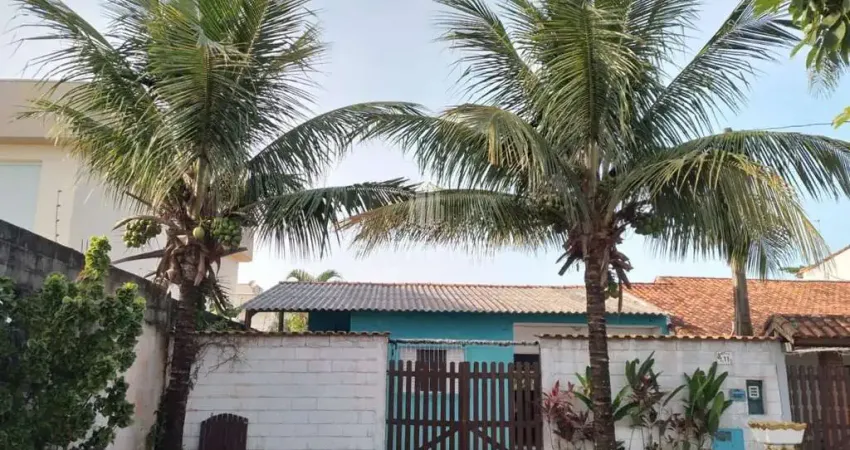 Casa Térrea c/ 2 Dormitórios sendo 1 Suíte em Itanhaém - SP