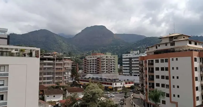 Lindo Apartamento 2 Quartos (1 Suíte), Dependência Completa. Varanda, 3 Vagas!