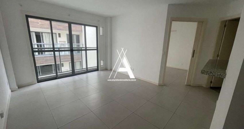Apt novo e amplo, quarto e sala, próximo à faculdade