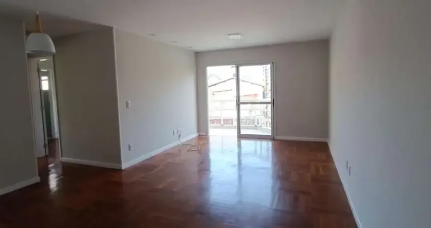 Ótimo Apartamento com 2 Quartos + Depend Completa, Varanda, Elevador e Garagem.